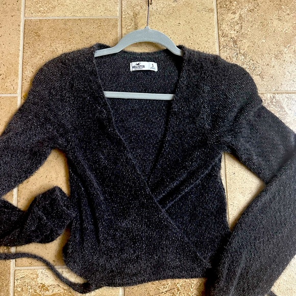 Dark grey wrap sweater in size small by Hollister like new - Picture 1 of 2